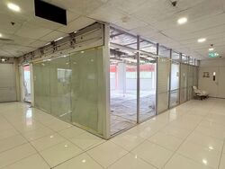 Holland Road Shopping Centre (D10), Retail #598104471